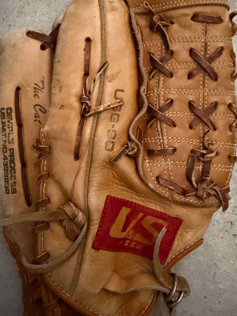 Vintage SSK the catching machine Tan Leather Baseball Glove - Men's Accessory
